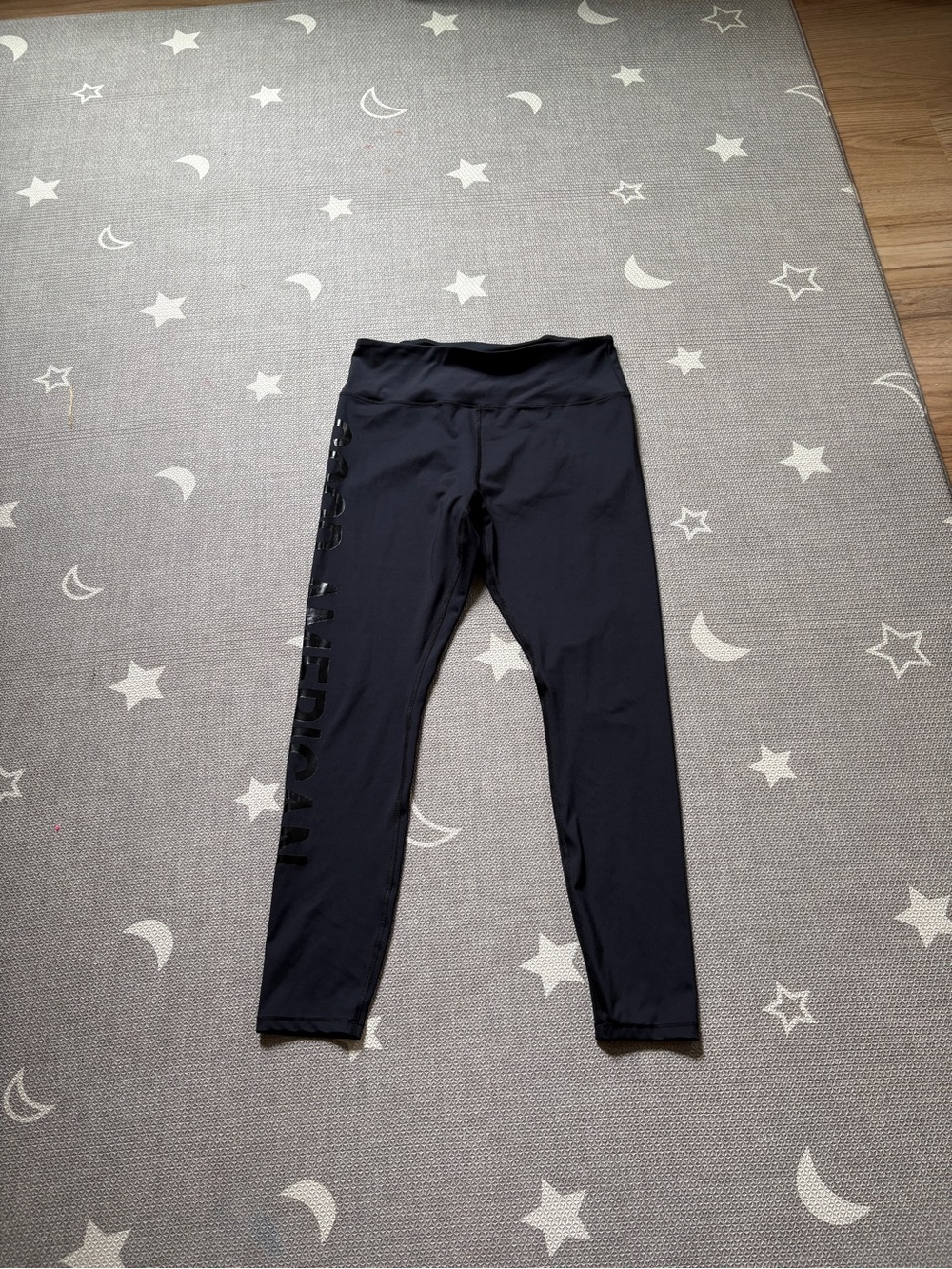 Good American Kids Black Performance Leggings with Side Logo